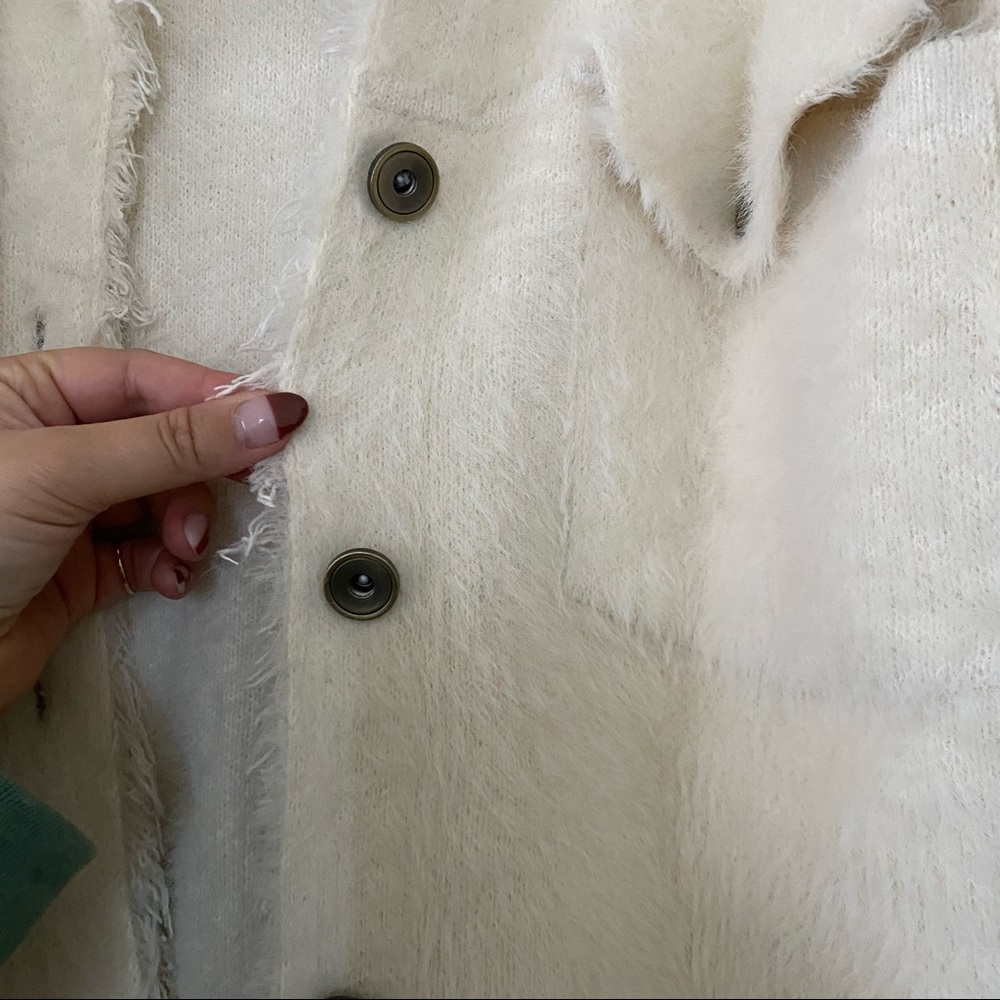 Fuzzy shacket - Picture 7 of 8